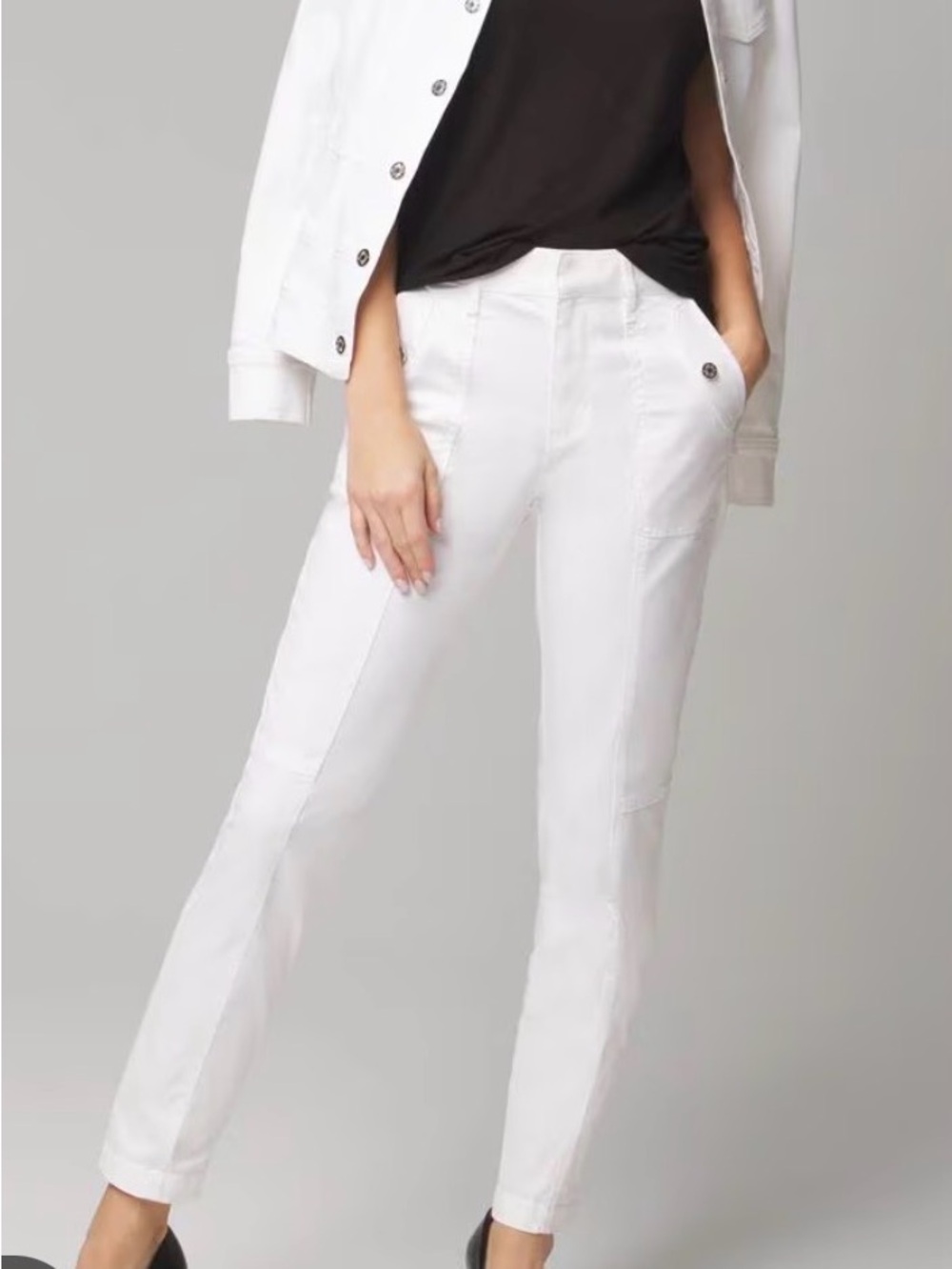 White House Black Market White Pret-A-Jet Pull-On Pants